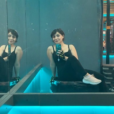 MarziQz's profile picture. Animator & AI Artist / Ex-Journalist