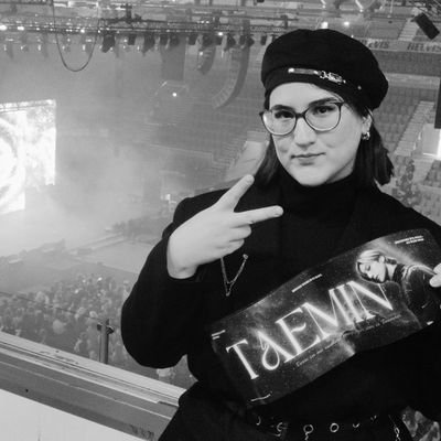 She/Her. Bi🌈 Taylor Swift es mi 👑 Pop music stan girl 💖 I saw Jesus in Helsinki (fue al concierto de Taemin)🐥🎵