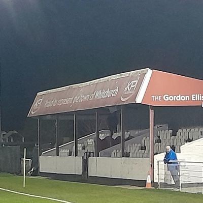 Retired accountant. Football ground & sports stadia photographic archive. Sporting Luddite. Groundhopper. 5,648 football matches on 2,476 grounds.