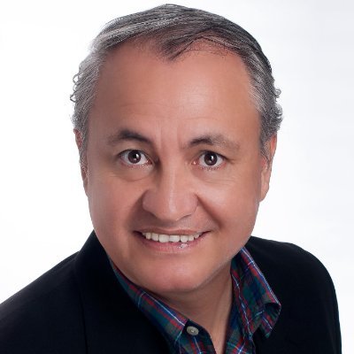 Artista plástico, productor audiovisual, creativo de la comunicación. Nadie es perfecto. El bastidor aguanta con todo.
