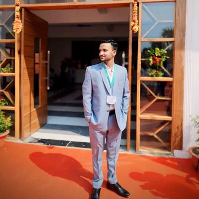 ashutoshdubey82's profile picture. AKTU'24 🎓
Officially Graduated 🎓💖
Trying to hold my Master Degree in Pharmaceutical Science from #aktulucknow 🎓🤞
Gold Medalist of @jpgroupofinstitution🥇