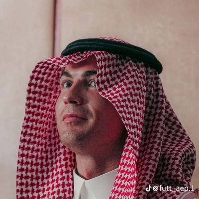 .
هُو الحَبيبُ الذي تُرجَىٰ شفاعَتُهُ
صَلُّوا عَلَيْهِ وَسَلِّمُوا تَسْلِيمًا ♡゙.