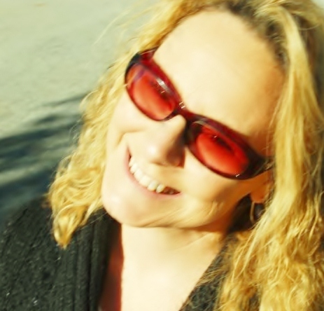 MOMMYconnected's profile picture. I’m a mom. I’m a gadget lover. And I’m connected. I tweet and write about technology, devices and family life online.