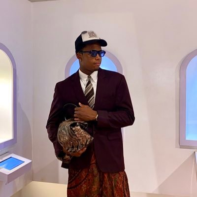 42_szn's profile picture. wardrobe consultant,stylist, model