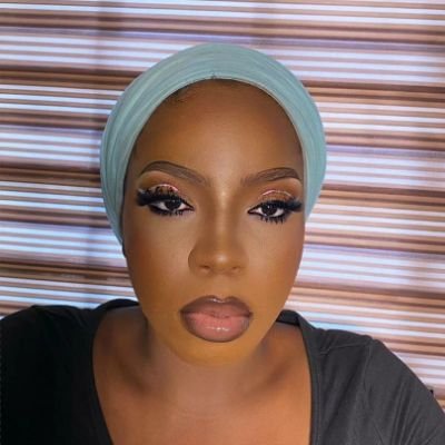 A lover of God
Agba Chemist
Omo to cool
Lovely lady