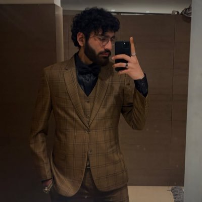 Ex-Citizen In mixed grays 🌫. Business Administrator & Assistant CEO / Android Developer.