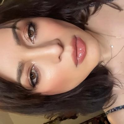 LuluGodiva's profile picture. Gee, I'm real sorry your mom blew up, Ricky.