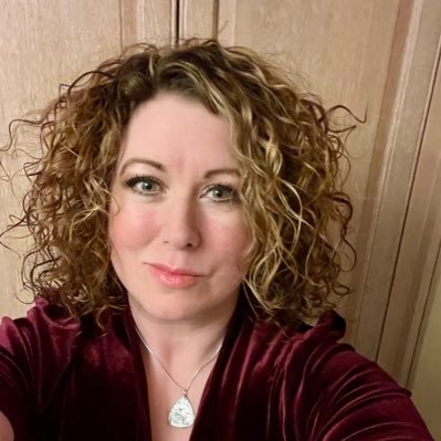 SesaBee's profile picture. Leeds lass - all views are my own #TeamLeeds