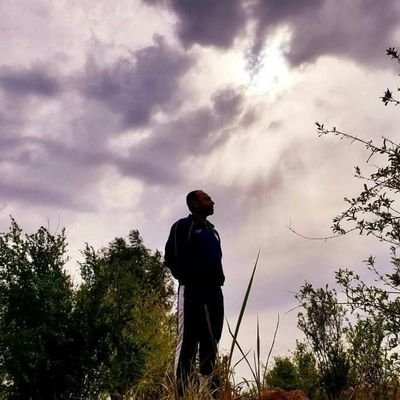 ‏الحياة جميلة ببساطتها هكذا نعيشها بسعادة