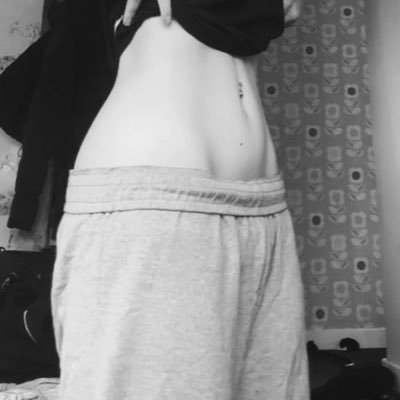 dntlikemirrors's profile picture. edtwt