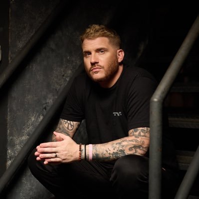 AustinTolliver's profile picture. Singer, entertainer, and sports junkie. 

New EP 'Cowboy Up' OUT NOW! 🤠