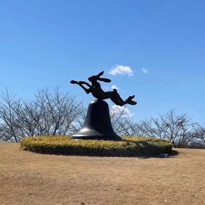 🌸自問自答ファッション教室2023/04/30受講🌸 コンセプト:世界を俯瞰して調停し、自分の生活も楽しむ翻訳者 好きなもの 読書/映画/博物館・美術館巡り