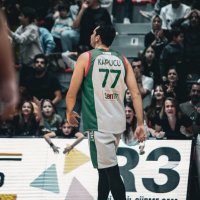 💚❤️ (@jonescuyum) 's Twitter Profile