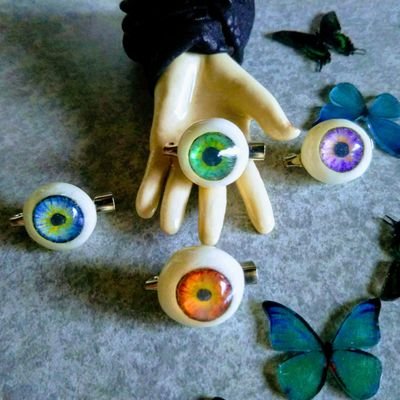 yamicoX835's profile picture. 元アカウントに入れなくなった、絵描き&モノづくりの人。(元アカウント @yamico835 )
只今、この仮アカウントにて奮闘中😢

🎼TSP/UNCHAINED/HINA69/他音楽バンド…のイラスト・ロゴ・デザイン等のお手伝い&オリジナルグッズ作製etc.