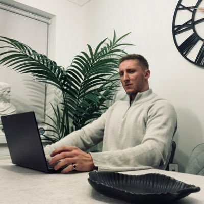 TurnerTalkz's profile picture. Full-Stack Marketer | Copywriter Where money DOES grow on trees for online businesses | Grateful for Gods guidance always