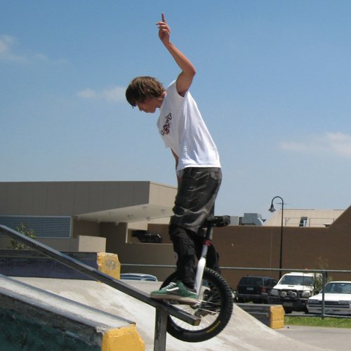 UnicyclecomAus's profile picture. Online retailer of fine unicycles, parts and accessories.