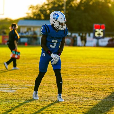 Tx WR/DB (C/O 26’) 5,8 -145lbs- squat 355- bench 150- 40 time 4.47- vertical 35 inches -Gpa 3.29