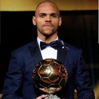 Allansatierf's profile picture. Não sei usar isto.
🇪🇪