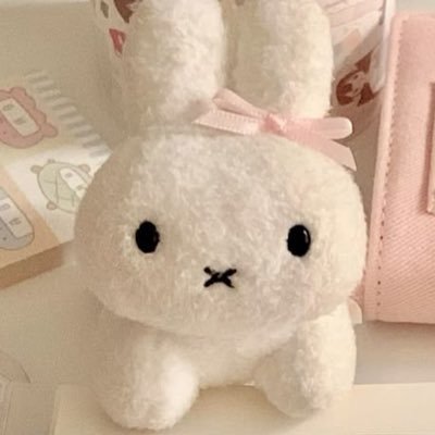 bedtimelala's profile picture. 