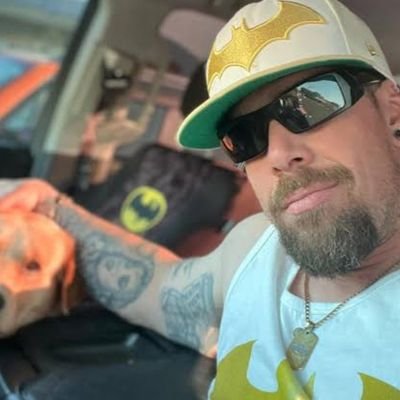 HudsonBatm91827's profile picture. Do what really makes you happy 💯
        🌴📍🇺🇸

follow up guys old acc got hack😥