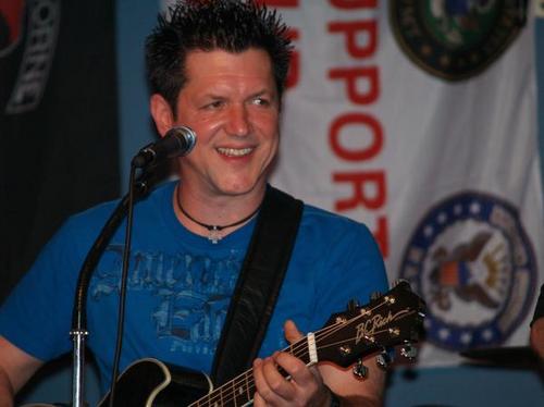 https://t.co/IrVwk4tRt9 has been performing as a Singer/Songwriter solo act in the Atlanta area since 1998.