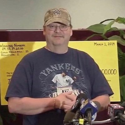 Mega millions jackpot winner, Michael j. Weirsky, jackpot winner of $273,000,000 giving away $50,000 to my first 2k followers be a winner today GOODLUCK