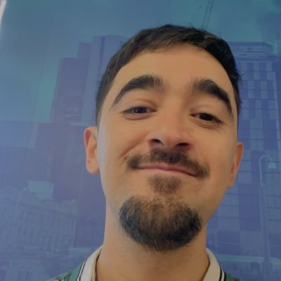 Siempre en la bici, me encanta nadar, enseño inglés y no sé saltar la cuerda | Escorpio | ENFJ | él/he/him