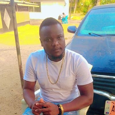 Johnieman85's profile picture. 