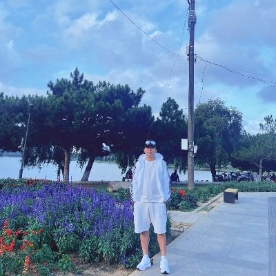 TrngNguyn56890's profile picture. 