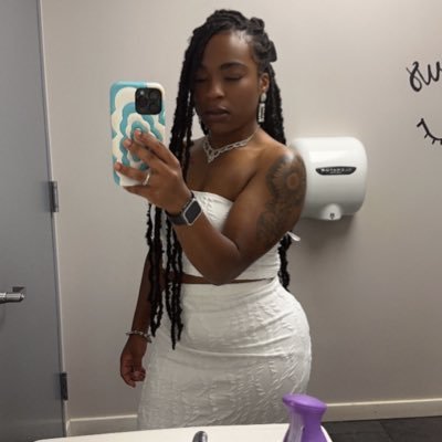 🎙 Dope Female Artist / Songwriter 🎶 #LeoGang ♌️ #BOOKING CONTACT: ACEKOFFICIAL001@gmail.com