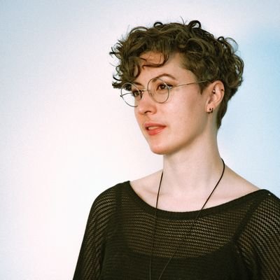 Freelance designer // Podcast host @CaptureleMag // Artiste // Tattooriste // Valkyrie badouce 💪✨// Elle/il/iel 💖💛💙 #AuDHD #ActuallyAutistic