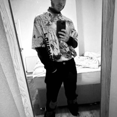 charliebarnes14's profile picture. 