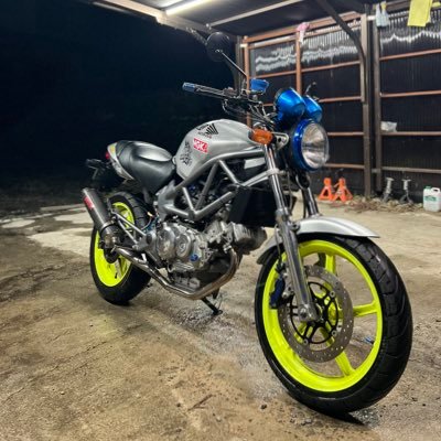 デザートイーグル大将 VTR250乗り 将来はS15か20ソアラに乗ることさんのプロフィール画像