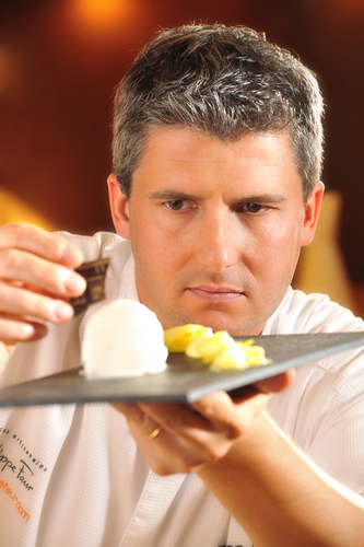 PhilippeFaur's profile picture. Maître Artisan Glacier, sa philosophie est aussi simple qu'ambitieuse : retrouver le goût des produits naturels tout en gardant les saveurs authentiques !