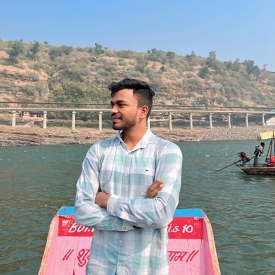 lomte_piyush's profile picture. 