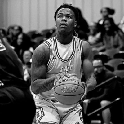6’4 Freshman Guard (601-503-4507) @ EMCC Email:joshuabrown1106@gmail.com Philippians 4:13🙏🏽