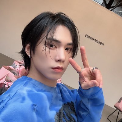 ꗃ ♡⠀: ⠀⠀ you’re my shining star 아스트로 ‹𝟹 ⁺ ୧ ‧₊˚ ☆⠀ ⠀⠀ ⠀⠀⠀ ⠀⠀ ⠀⠀⠀ ⠀⠀ - ( @p_rockyent )