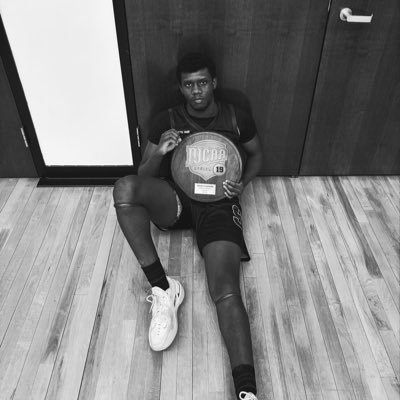 6’3| Guard|( @dontariusartezjones@gmail.com ) Cell: 302-258-5854