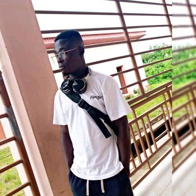 Sammywears_192's profile picture. 