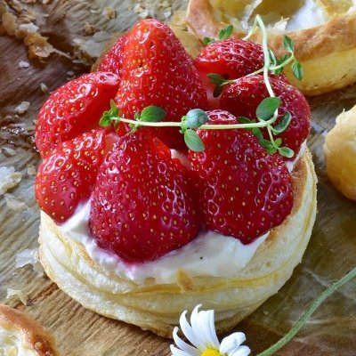 スイーツ大好き❤️
🍰ケーキ 🥧パイ 🍮プリン・チョコ・アイスクリーム・アワビ餅 全部大好き💕
アニメ・漫画・ドラマも好き! ドラマを観ながらスイーツと紅茶☕があれば極幸せ😊
旅行✈️ 観光・温泉♨️・自然🌿も好きな欲張りな私です😄
#相互フォロー 歓迎!#フォローバック100 致します🤝