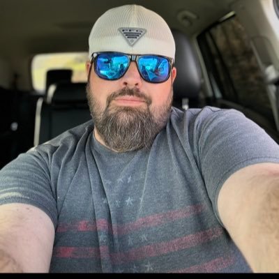 WV born and raised god fearing, pure bread country boy, conservative. I’ve been locked up, I’ve paid my dues and taxes Love my beautiful kids and woman