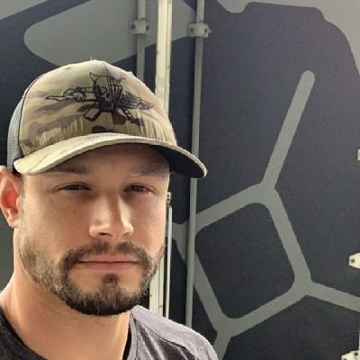 hingesjohn046's profile picture. I'm who I'm I don't care about what people say pls add up my old account was hacked 🙃 😔