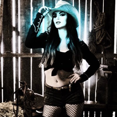 LivnPaige's profile picture. | Paige and Liv💗 | 16😚 | if you are here then stream sports car by Tate McRae: https://t.co/LNgqcKGJEf