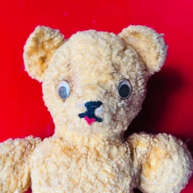 amo__amoamo's profile picture. そこら辺で寝たい