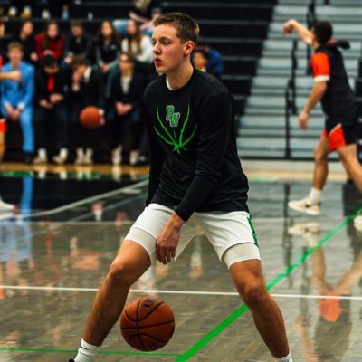 šBasketball | FootballšQB/PG ā26 | 3.8GPA | Port Washington High school Athlete | AAU-Chapman North Basketball | email:loosecal19@gmail.com PHONE:262-416-3978