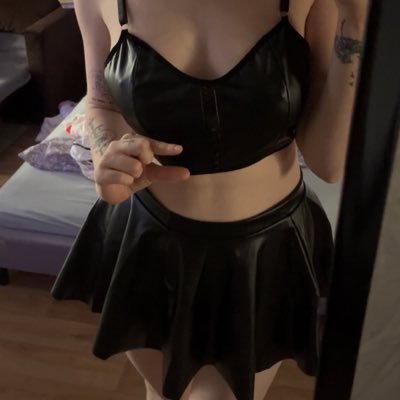 mistressleeann's profile picture. German Goddess || 21 || no pay no play 💸🏧