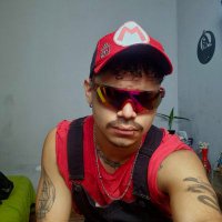 diário de um poeta internacionalista (@corneliaglow) 's Twitter Profile