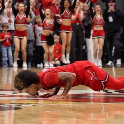 Louisville Cardinals fan. I like sneakers. Sober. Simply enjoying my life. “We Watching or Nah?”
