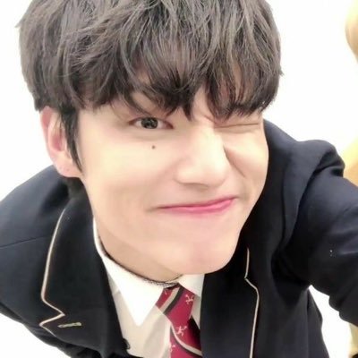 lovevolwh's profile picture. #우영 언제나 너의 행복을 바랄게ᰔ