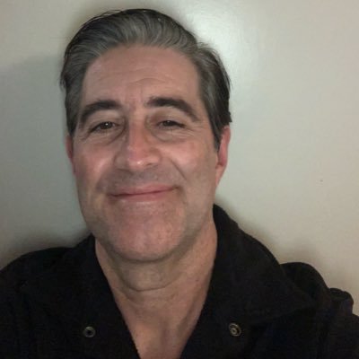 oldgeekV's profile picture. 